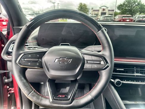 Used 2025 Chevrolet Traverse RS AWD/4WD image 13