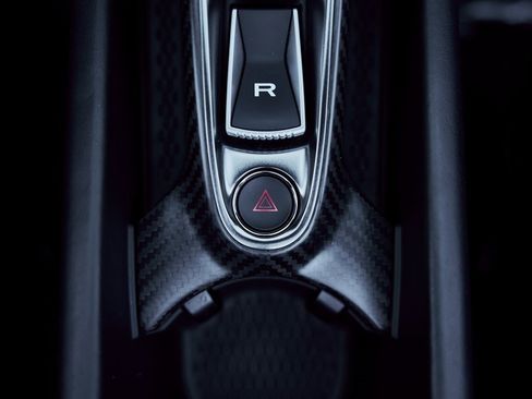 Used 2025 McLaren Artura Spider image 66