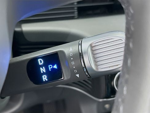 Used 2024 Hyundai Ioniq 5 SE image 25