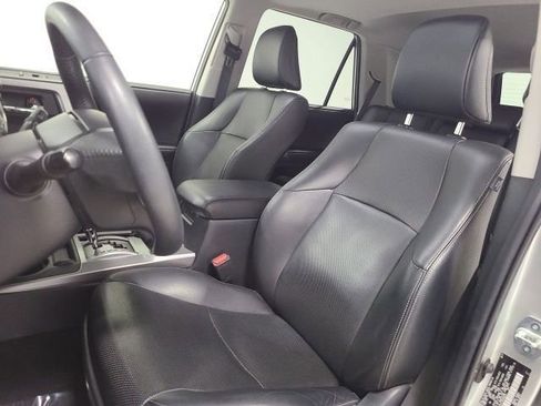 Used 2017 Toyota 4Runner Limited AWD/4WD image 18