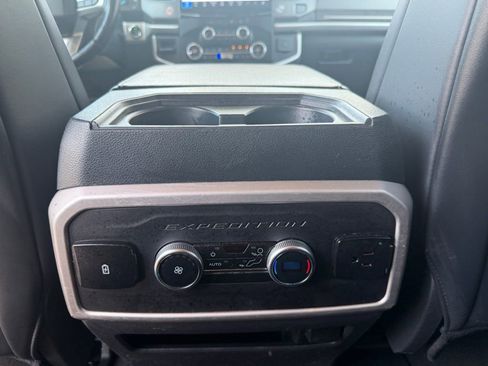 Used 2024 Ford Expedition Max XLT image 15