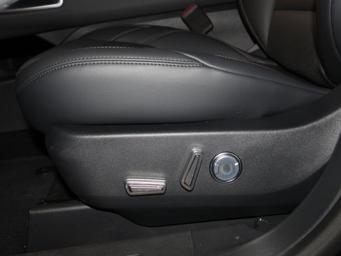 New 2026 Lincoln Nautilus Premier image 7