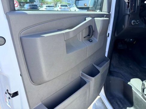 Used 2024 GMC Savana 2500 w/ Driver Convenience Package RWD image 10