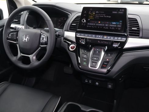 Used 2026 Honda Odyssey Touring image 10