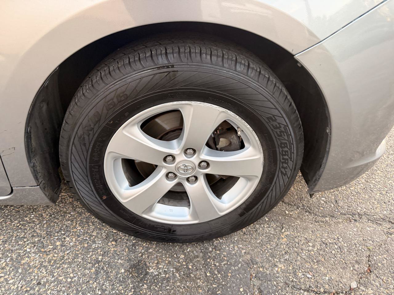 Used 2017 Toyota Sienna LE FWD image 15