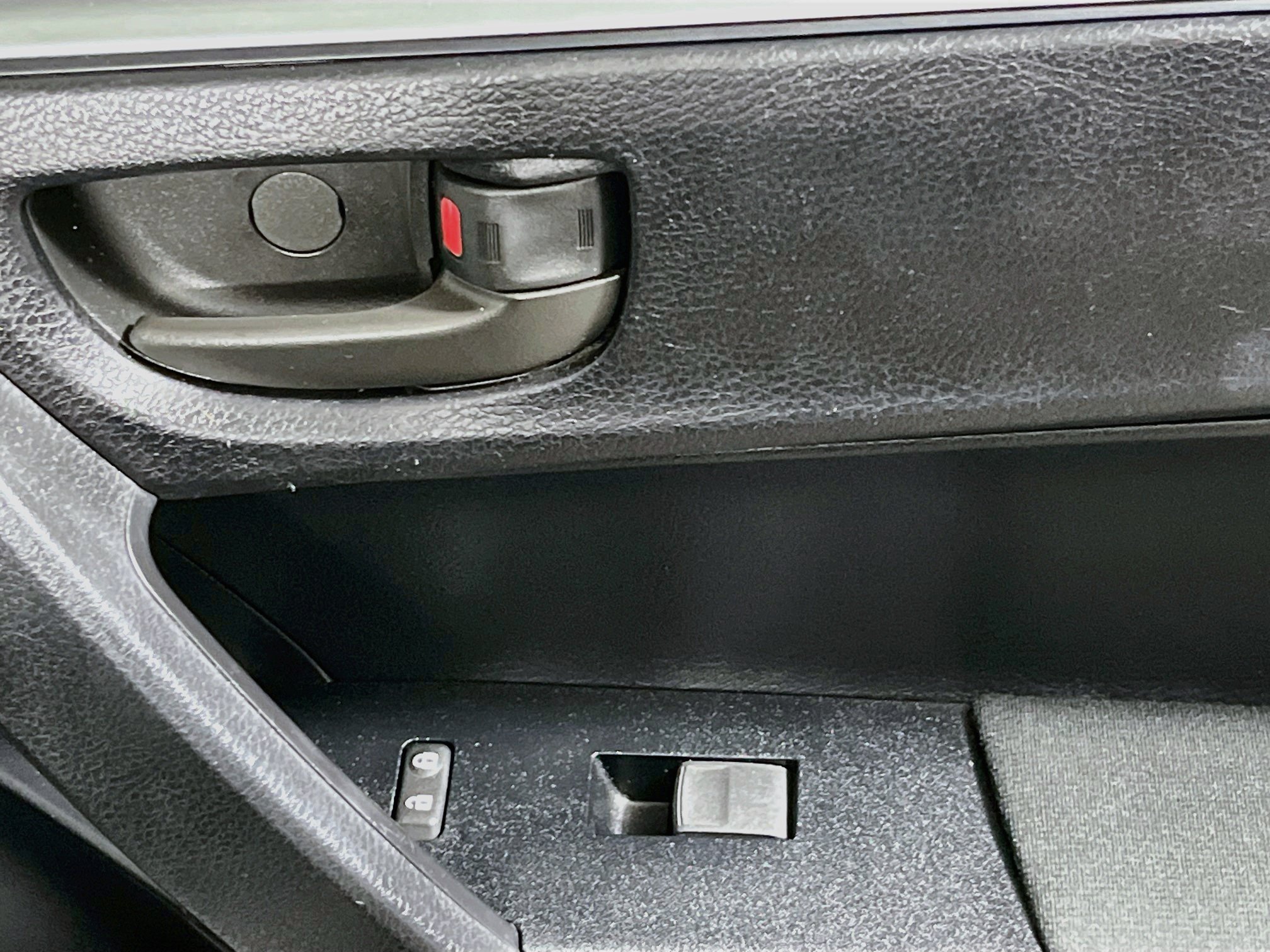 Used 2014 Toyota Corolla L FWD image 30