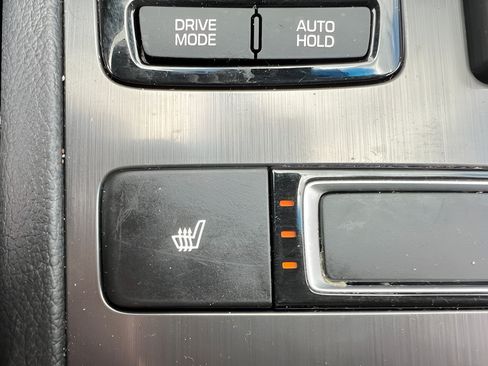 Used 2019 Genesis G80 3.8 RWD image 33