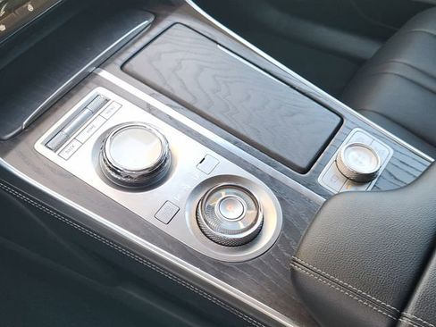 Used 2024 Genesis GV80 2.5T image 18