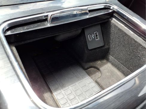 Used 2023 Lincoln Nautilus Reserve AWD/4WD image 22