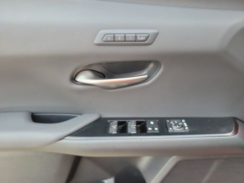 Used 2023 Lexus UX 250h F Sport AWD/4WD image 17