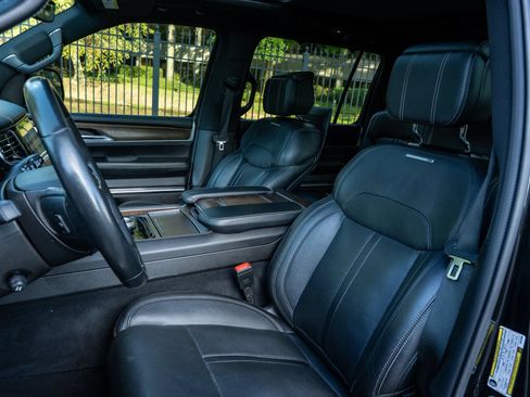 Used 2022 Jeep Grand Wagoneer Series I w/ Rear Seat Video Group 1 AWD/4WD image 11