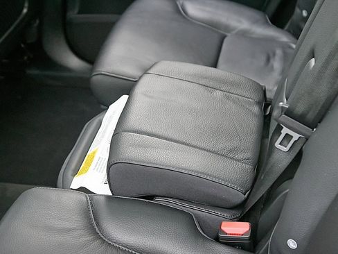 Used 2023 Volvo XC90 B5 Plus image 22