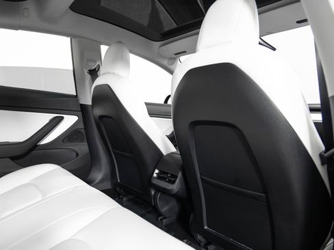 Used 2021 Tesla Model 3 Performance image 22