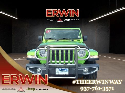 Used 2018 Jeep Wrangler Unlimited Sahara AWD/4WD image 2