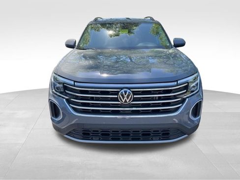 Used 2026 Volkswagen Atlas SE w/ Panoramic Sunroof Package image 3