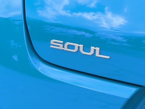 Certified 2025 Kia Soul S FWD image 16