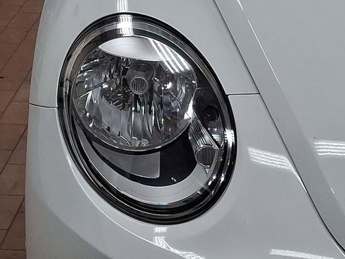 Used 2015 Volkswagen Beetle 1.8T image 8