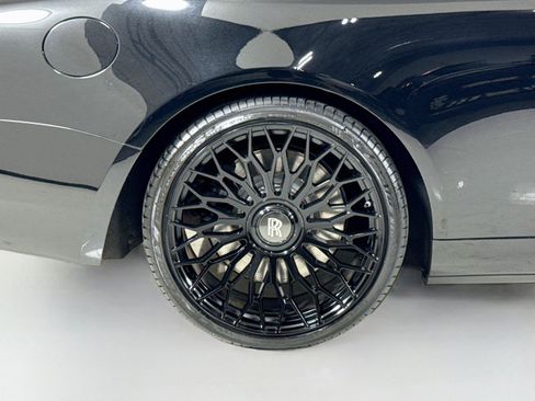 Used 2018 Rolls-Royce Dawn RWD image 33