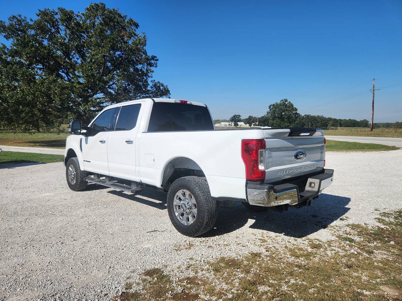 Used 2018 Ford F250 XLT w/ XLT Premium Package AWD/4WD image 2
