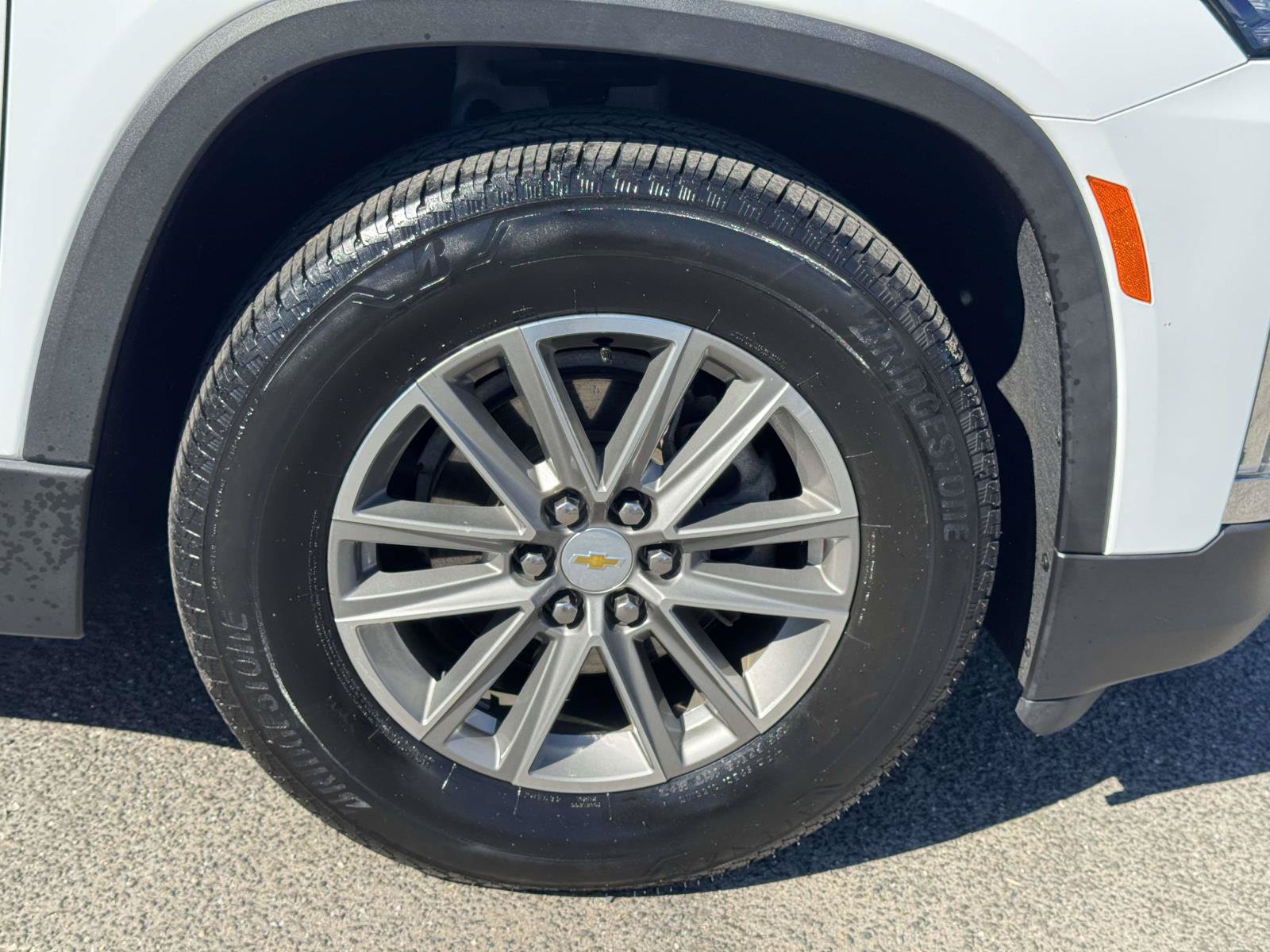 Used 2023 Chevrolet Traverse LT AWD/4WD image 8