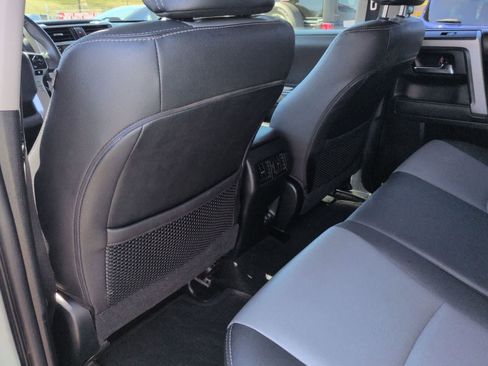 Used 2022 Toyota 4Runner SR5 Premium image 13