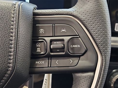 New 2026 Toyota 4Runner 4WD image 18