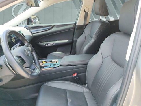 Certified 2025 Lexus NX 250 FWD w/ Accessory Package (2T) image 7