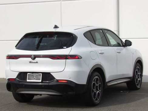 Used 2024 Alfa Romeo Tonale Ti AWD/4WD image 6