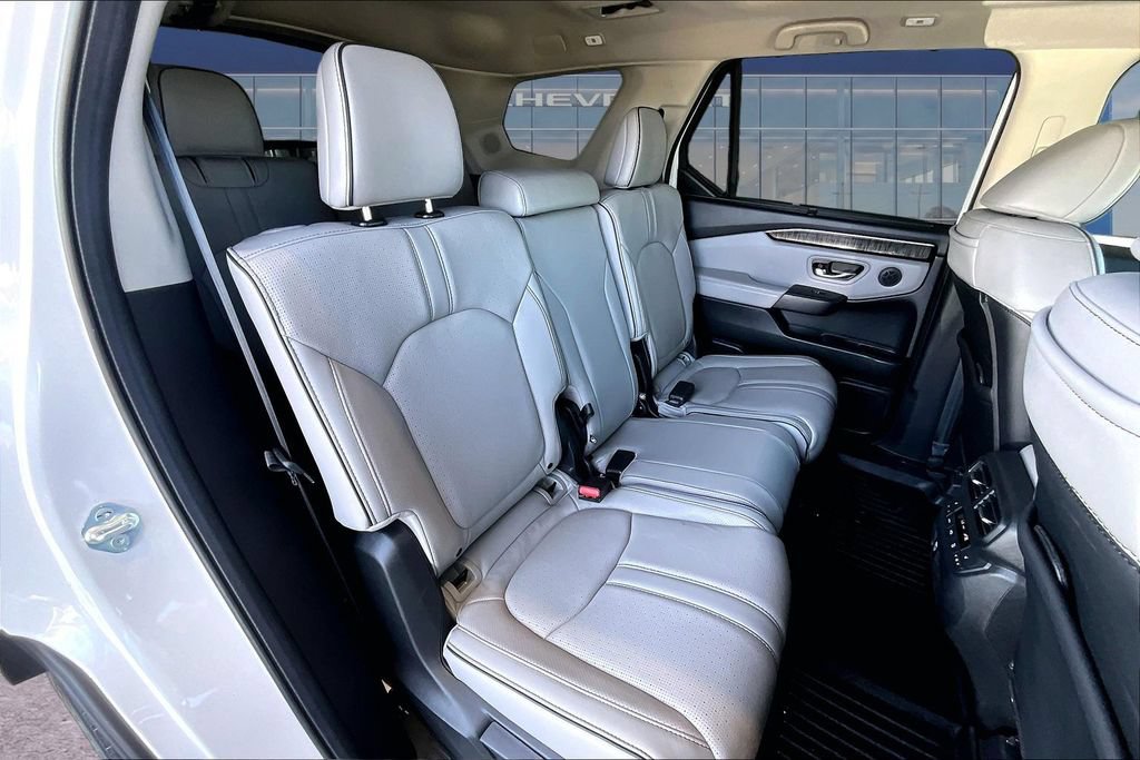 Used 2024 Honda Pilot Elite image 21