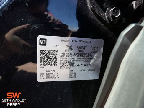 Used 2022 GMC Acadia SLE image 29