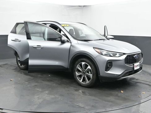 Used 2024 Ford Escape Platinum image 52