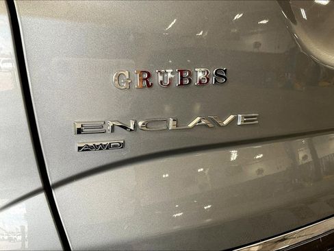 Used 2024 Buick Enclave Premium image 42