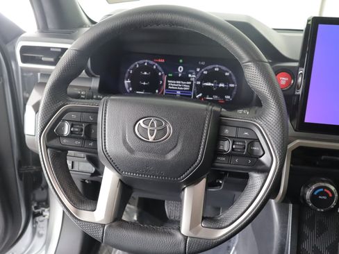 Used 2024 Toyota Tacoma TRD Off-Road AWD/4WD image 12