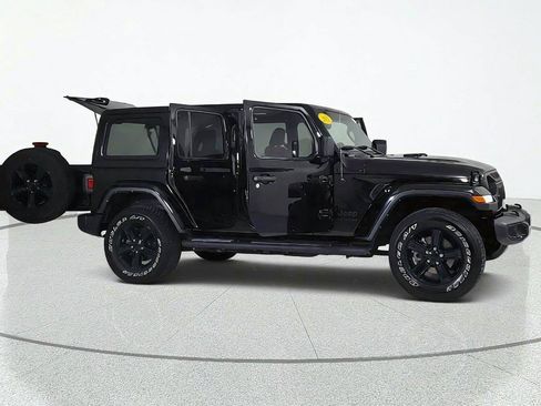 Used 2021 Jeep Wrangler Unlimited Sahara AWD/4WD image 15