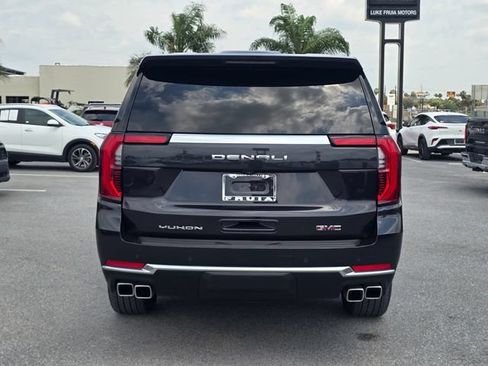 Used 2026 GMC Yukon Denali w/ Sun & Power Step Package RWD image 6