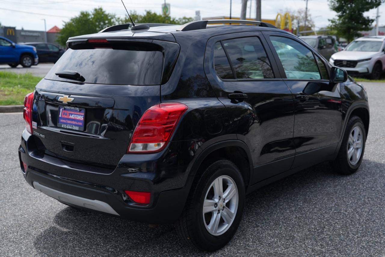 Used 2022 Chevrolet Trax LT w/ LT Convenience Package AWD/4WD image 7