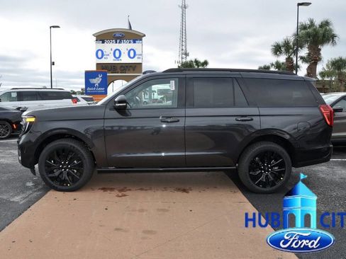 New 2025 Ford Expedition Platinum w/ Stealth Appearance Package image 2