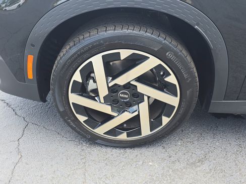 Used 2025 MINI Cooper Countryman S w/ Comfort Package Max image 8