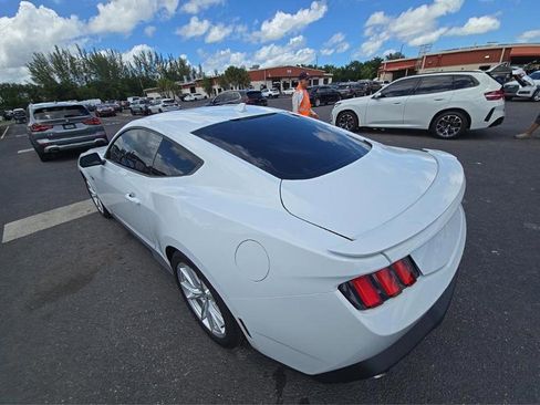 Used 2025 Ford Mustang GT Premium RWD image 7