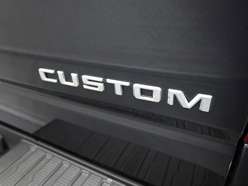 Used 2023 Chevrolet Silverado 1500 Custom image 5