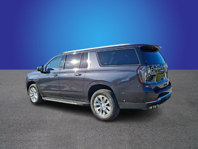 Used 2025 Chevrolet Suburban Premier AWD/4WD image 6