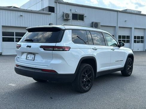 Certified 2025 Jeep Grand Cherokee L Altitude AWD/4WD image 6