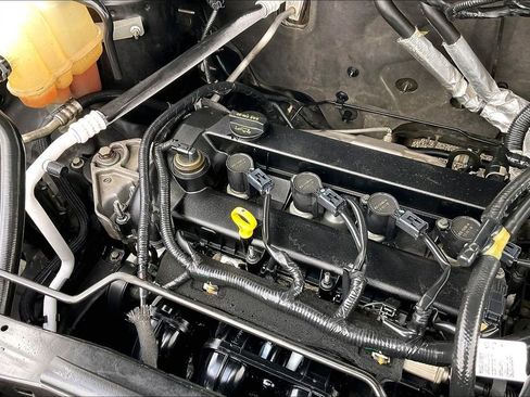 Used 2011 Ford Escape XLT image 31