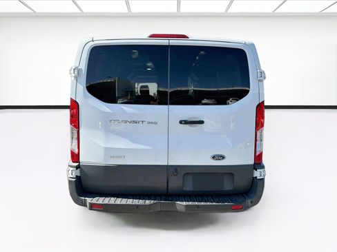 Used 2018 Ford Transit 350 130 Low Roof RWD image 5