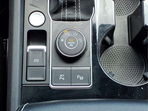 Used 2023 Volkswagen Atlas SEL Premium AWD/4WD image 21