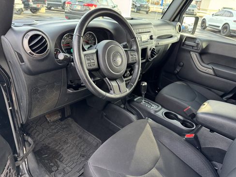 Used 2016 Jeep Wrangler Unlimited Sport w/ Connectivity Group image 26