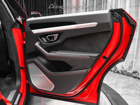 Used 2019 Lamborghini Urus image 37