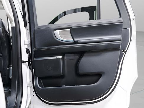 Used 2025 Ford Expedition Max Platinum AWD/4WD image 34
