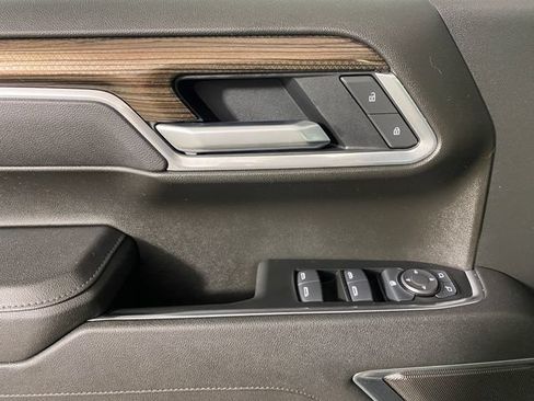Certified 2025 Chevrolet Silverado 1500 LT AWD/4WD image 14