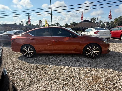 Used 2022 Nissan Altima 2.5 SR image 4